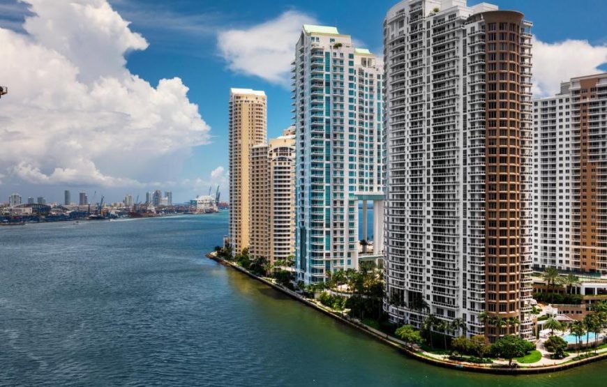 Kimpton EPIC Hotel Miami