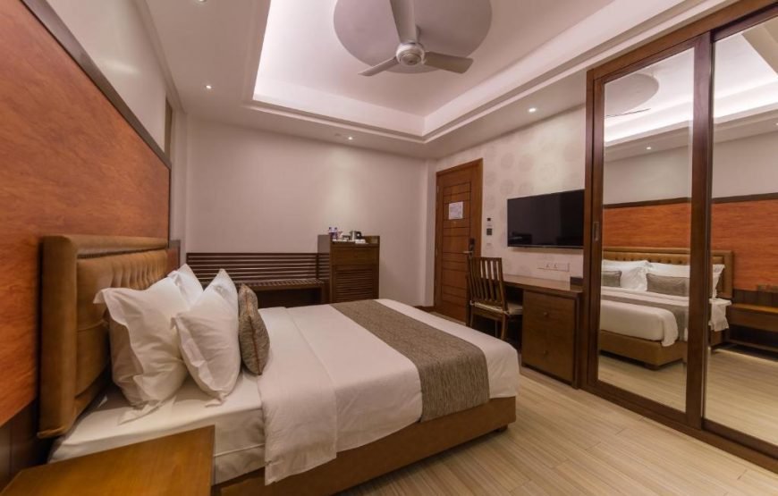 Samann Host Maldives