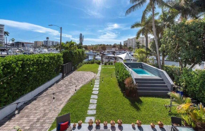 Waterfront Villa Gabrielle