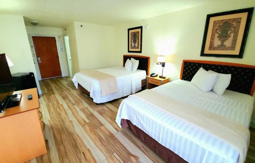 Monumental Movieland Hotel