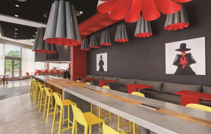 Radisson RED Miami Airport