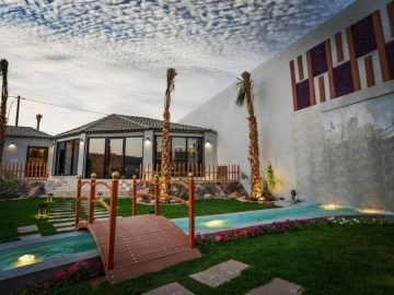 Dyan Chalet