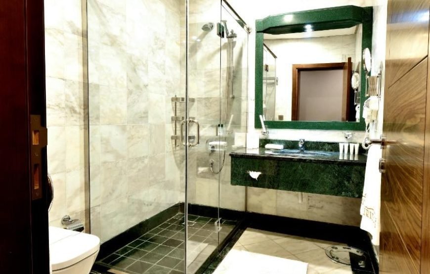 Iridium 70 Hotel