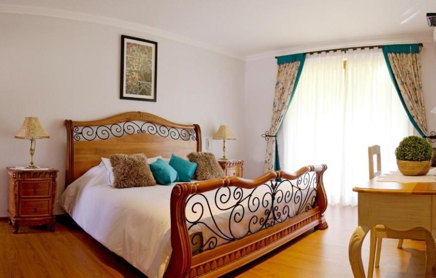 La Perla Hotel