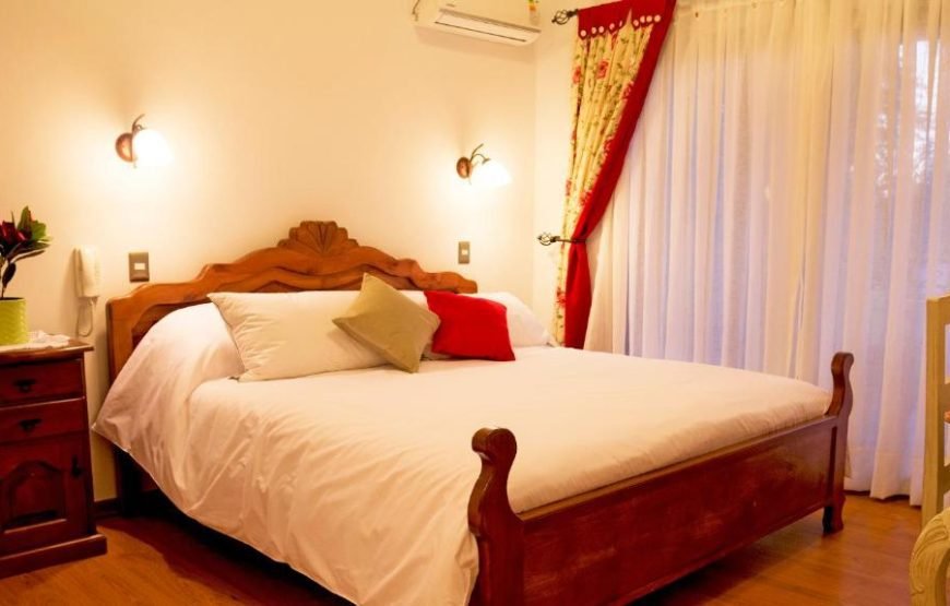 La Perla Hotel
