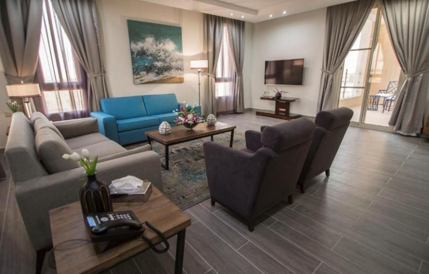Masken Noon Aprthotel