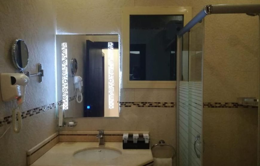 Rose White Hotel
